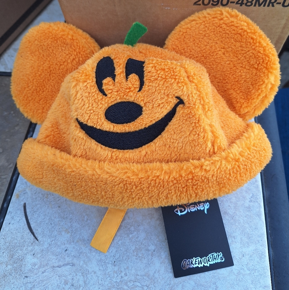 Disney Mickey Sherpa Halloween Pumpkin Jack-o-Lantern Beanie NEW